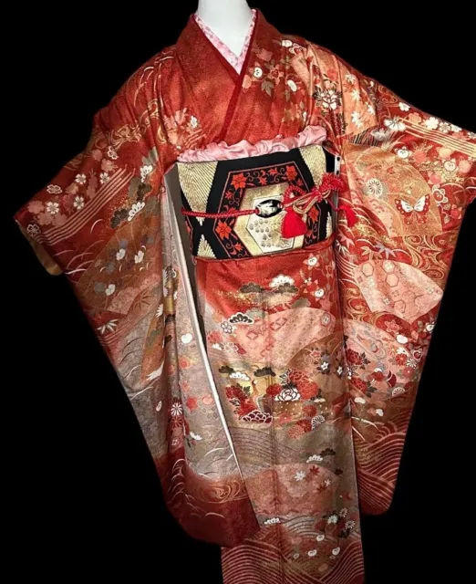 Japanese traditiona kimono,"FURISODE", exquisite gold thread, gold L size