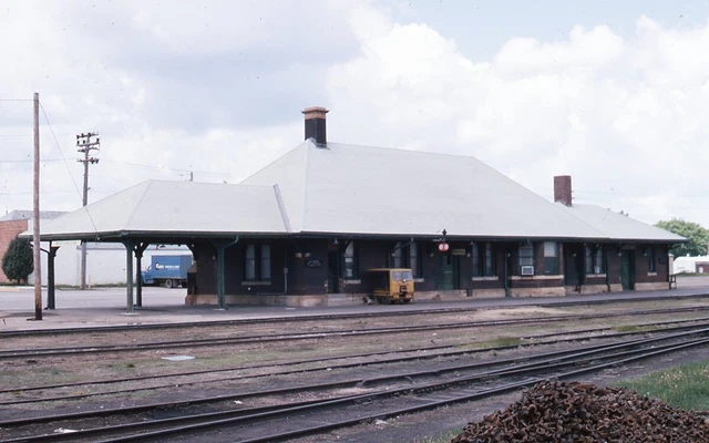 Chicago & North Western Worthingon,MN Station Orig Kodachrome Slide H30