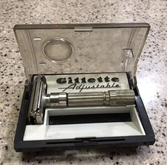1960s Gillette  Safety Razor With Case