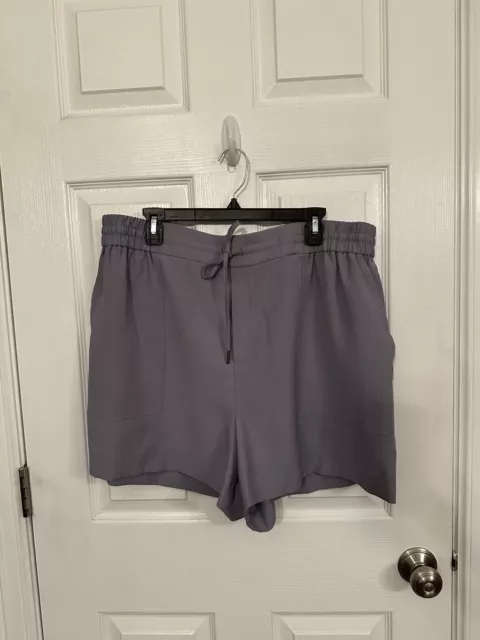 NWT Simply Vera Vera Wang Women's Pull-on Stratus Gray Shorts Size XL