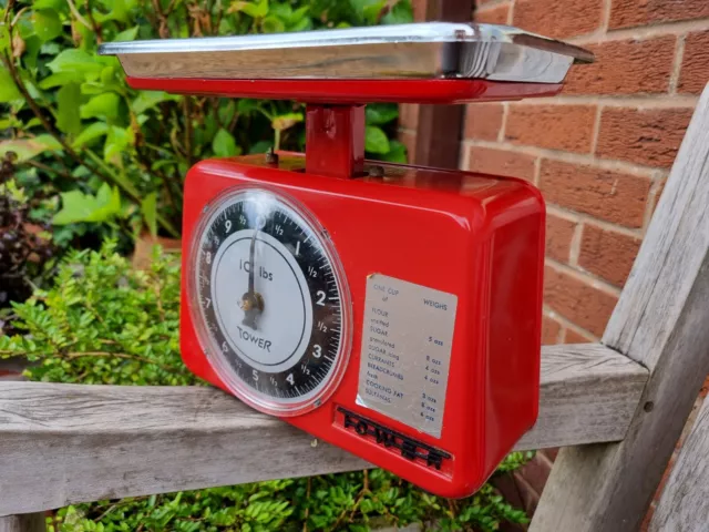 Vintage Red Metal Tower Kitchen Weighing scales in box 2