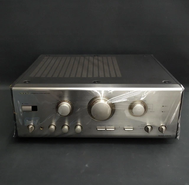 Réparation d'un amplificateur ONKYO Integra 8170