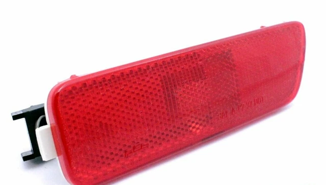 New Genuine OEM VW RIGHT REAR Red Bumper Marker MK4 Jetta Golf GTI GLI R32