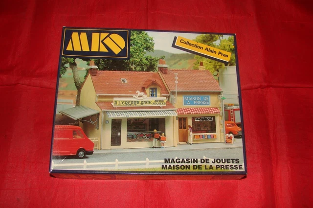 MKD HO fabrique de MEUBLES immeuble maquette montée ville
