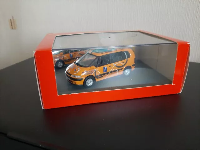 Renault Espace Iii Dde Tour De France  2000 Universal Hobbies 1:43