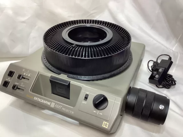 Kodak Ektagraphic III AMT Carousel 35mm Slide auto focus Projector A+ ZOOM LENS!