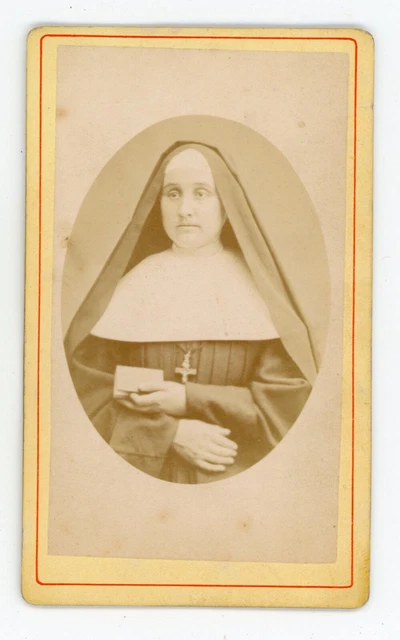 Photo CDV Originale D'une Religieuse - Studio Dubut à Angers - Tirage Ancien Avant 1900