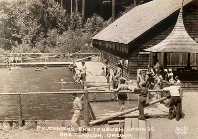 1940s RPPC - BRUCKMAN'S BREITENBUSH SPRINGS vintage real photo postcard OREGON