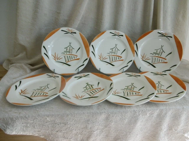 SEPT ASSIETTES PLATES SALINS DECOR PAGODE Lot B