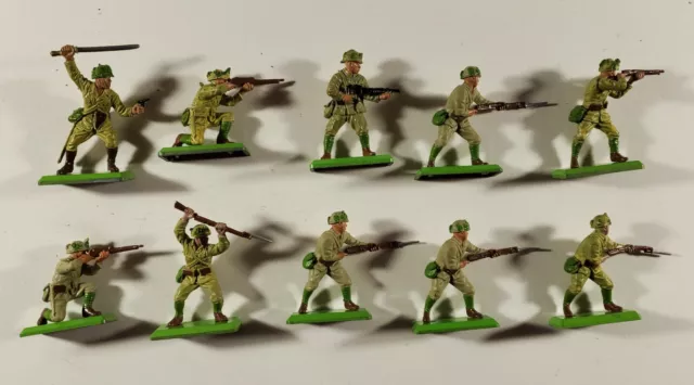 Britains Deetail 1971 WWII US Infantry Toy Soldiers Plastic Metal Base Lot of 10