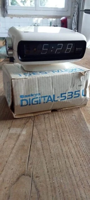 RARE réveil digital 535L sankyo année 70