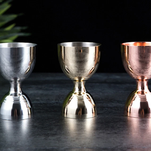 Tazzaio per barrette barkeeper misura cocktail shot bottiglia di vino