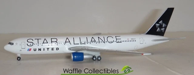 Modèle Réduit Avion KLM Boeing 767-300 – Échelle 1:500 – Starjets – Métal Moulé (sans Socle) – Occasion
