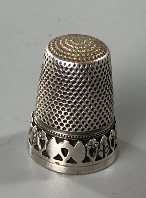 Antique Possibly French Silver Thimble 5.4g 2.5cm x 1.8cm A70017