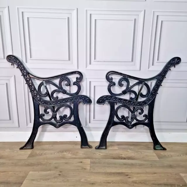 Reclaimed Vintage Black Decorative Ornate Cast Iron Metal Garden Bench Seat Ends