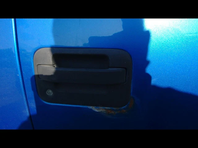 Used Front Right Exterior Door Handle fits: 2010  Ford f150 pickup door fron