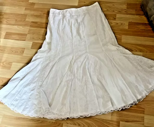Tribal White Lined Gypsy Boho Eyelet Flare Maxi Skirt Long Lace trim Size 12