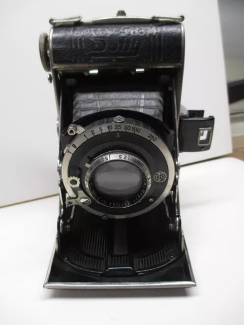 Super Sport Dolly Folding Camera, Meyer Gorlitz Trioplan