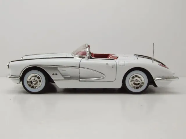 Chevrolet Corvette Cabriolet C1 1958 Modèle de Voiture Blanc 1:18 MotorMax 3