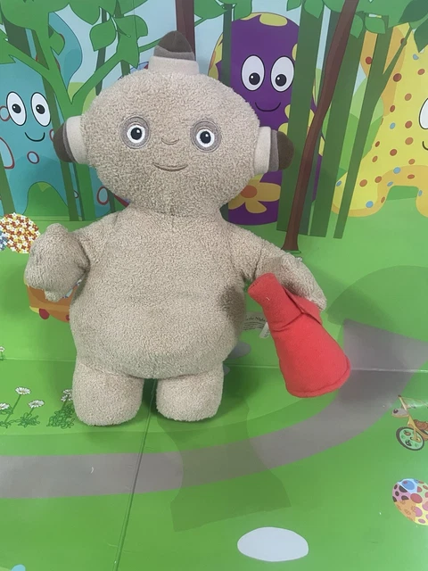 in-the-night-garden-makka-pakka-plush-with-his-trumpet-rare-no