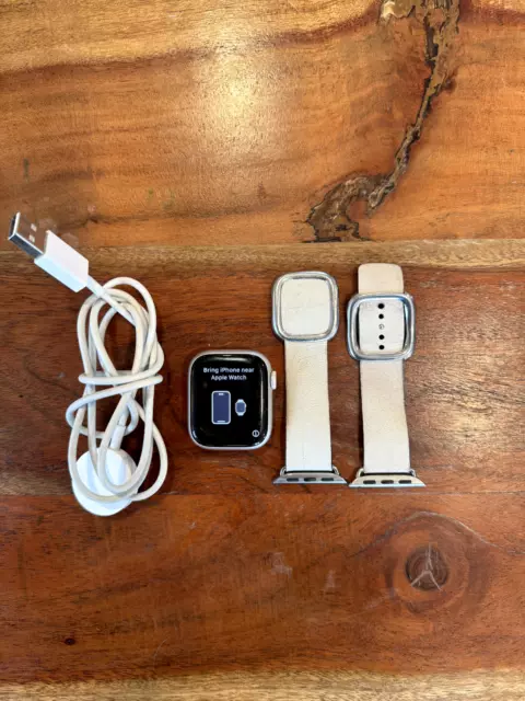 Apple Watch Series 7 Cellular- 41mm Aluminum Case with White Band S/M (Unlocked)