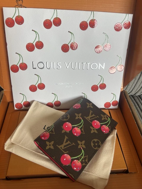 Porte-passeport Louis Vuitton X TM (Timberland?) Motif Cherry - Marron - Occasion