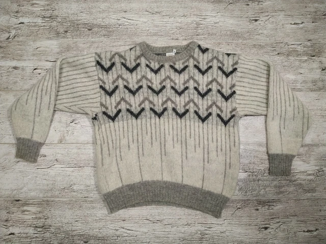 Alafoss Icewool Mens Medium Wool Sweater White Gray Sweater Made in Iceland