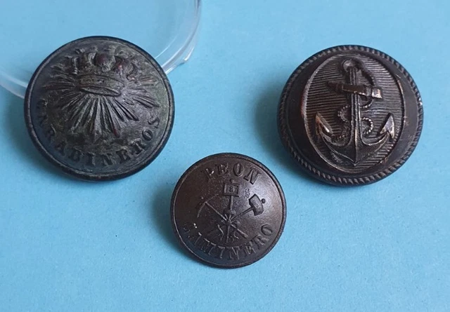 Butones Antiguos De Metal De La Empresa Española "Lucas Sáenz-Madrid 1844-1933"