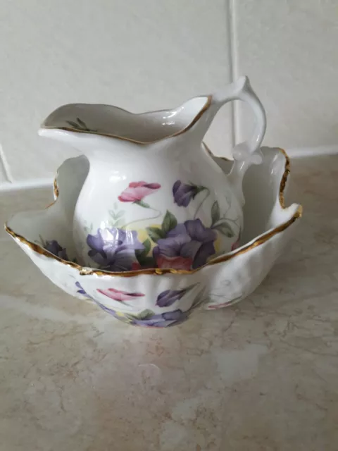 Beautiful bone China Jug And Bowl , Excellent condition