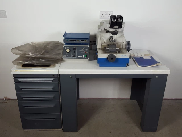 Reichert-Jung Ultracut E Microtome System + Table Lab