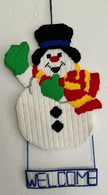 Hilo de punto de cruz vintage hecho a mano muñeco de nieve colgante de pared bienvenida invierno navidad