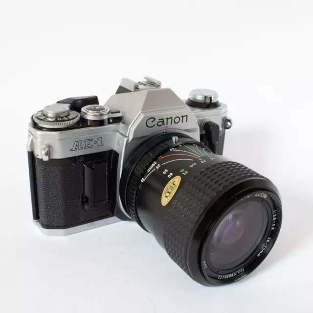 Canon AE-1, analoge Kamera, inkl. Databack und Objektiv (28-70mm), guter Zustand