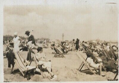 Vintage Old Family Photograph Lots People Sand Deckchairs Very Busy Beach 1920's