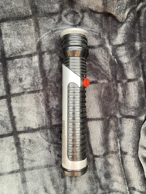 Vintage 1999 Hasbro LucasFilm Star Wars Light Saber Red Cosplay Prop Retractable