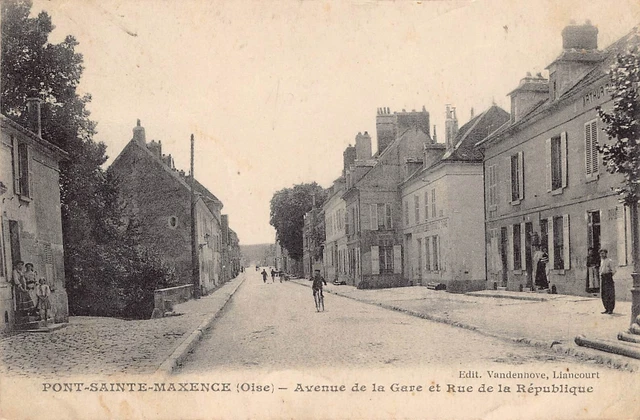 CPA Dept 60 Oise - Pont Sainte Maxence Avenue de la Gare et rue de la République