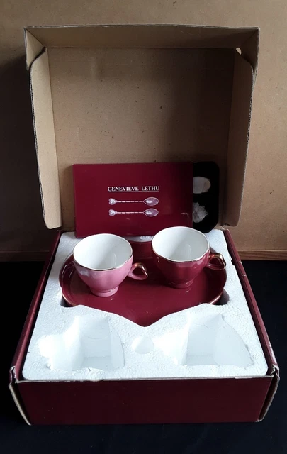 Mug Tisane GENEVIEVE LETHU 535983 Tasse 9 Cl En Grès - Collection DOUX SOUVENIRS - 6 Cm H 5.5 Cm - Coloris Blanc, Décor Embossé Coffee Mug