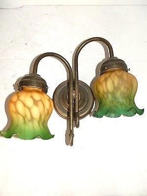 Appliques Lampada da parete in ottone a due luci con vetri arancio verde