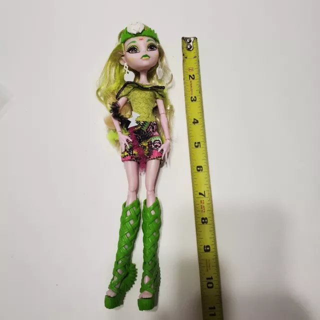 Monster High Brand-Boo Students Batsy Claro Doll w/ Shoes Earrings Headband EUC