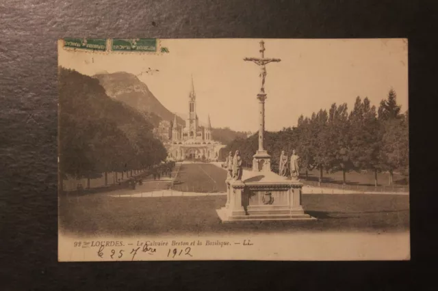 Carte postale ancienne CPA LOURDES - Le Calvaire Breton et la Basilique