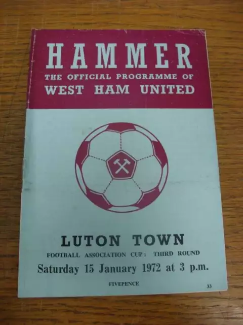 15/01/1972 West Ham United v Luton Town [FA Cup] (light creasing/folding)