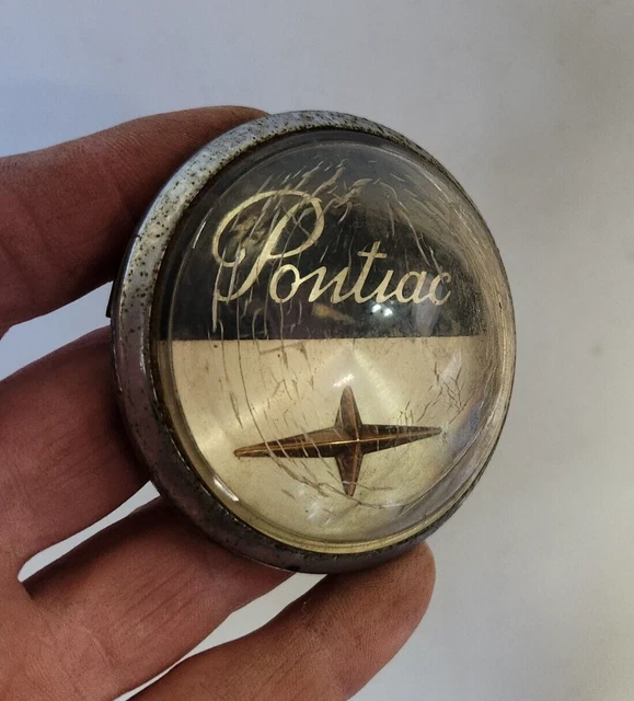 1949 1950 1951 1952 Pontiac Steering Wheel Deluxe Horn Button Chieftain Indian