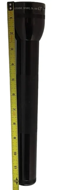 Vintage Black MAG-LITE 3-D Cell Flashlight * USA Made * WORKS DL304710134