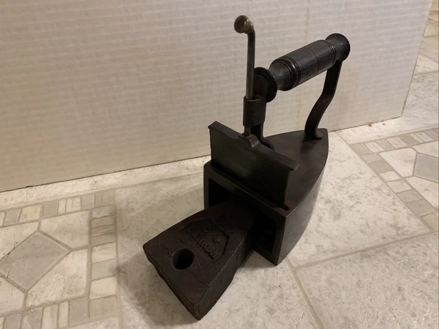 18th/ Early 19th Century Box Iron W Wood Handle & Lift Up Door, Has Iron Slug