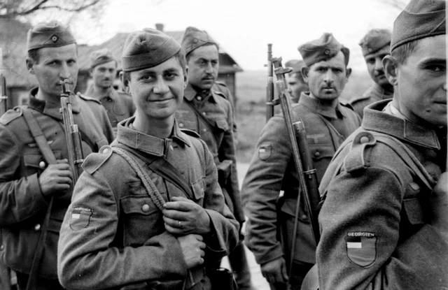17 x Foto Russland  Pz Artillerie Division Guderian Panzer   Georgien Freiwilige