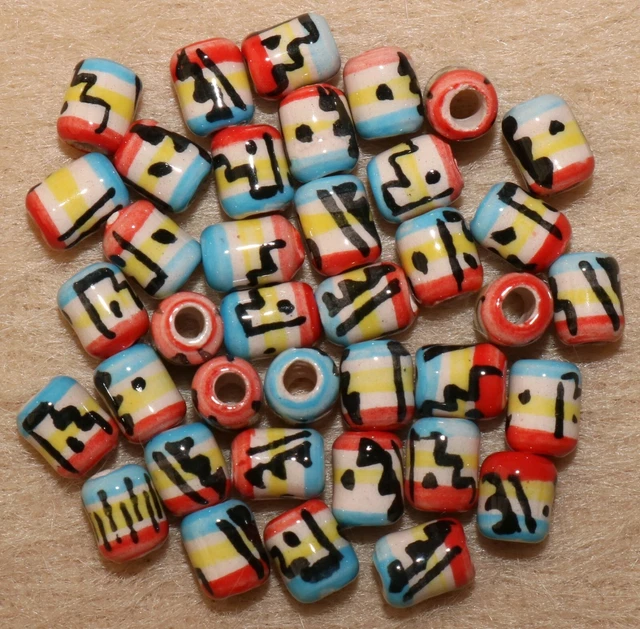 25 handbemalte Peru Keramik Perlen, 6mm Walze Zylinder rot blau Perle Basteln
