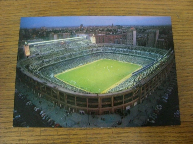 Carte Postale Vintage – Stade Santiago Bernabeu – Real Madrid – Années 1970