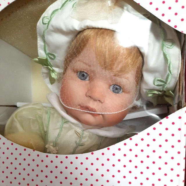 Treasury Collection Paradise Galleries Premier Edition " Catherine"  NIB.