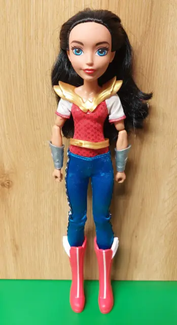 DC Super Hero Girls - Wonder Woman - Doll & Outfit Shoes Belt Cuffs +