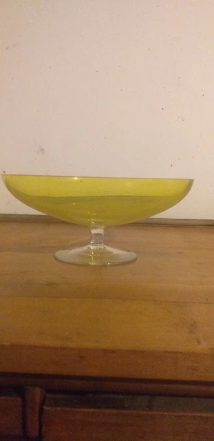 Superbe grande coupe en verre jaune fluo 20 cm de diamètre 10 cm de haut 500 gr