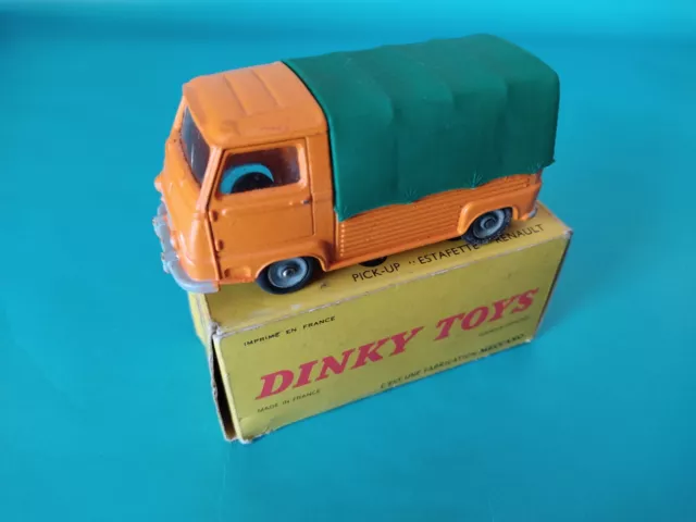 DINKY TOYS RENAULT ESTAFETTE PICK-UP ref 563 dans sa boite d'origine